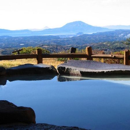 Отель Kirishima Onsen Ryokojin Sanso Экстерьер фото