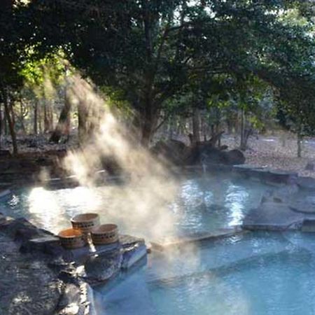 Отель Kirishima Onsen Ryokojin Sanso Экстерьер фото