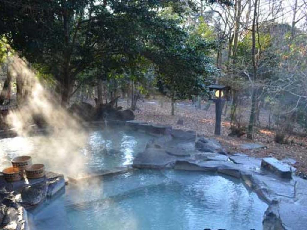 Отель Kirishima Onsen Ryokojin Sanso Экстерьер фото