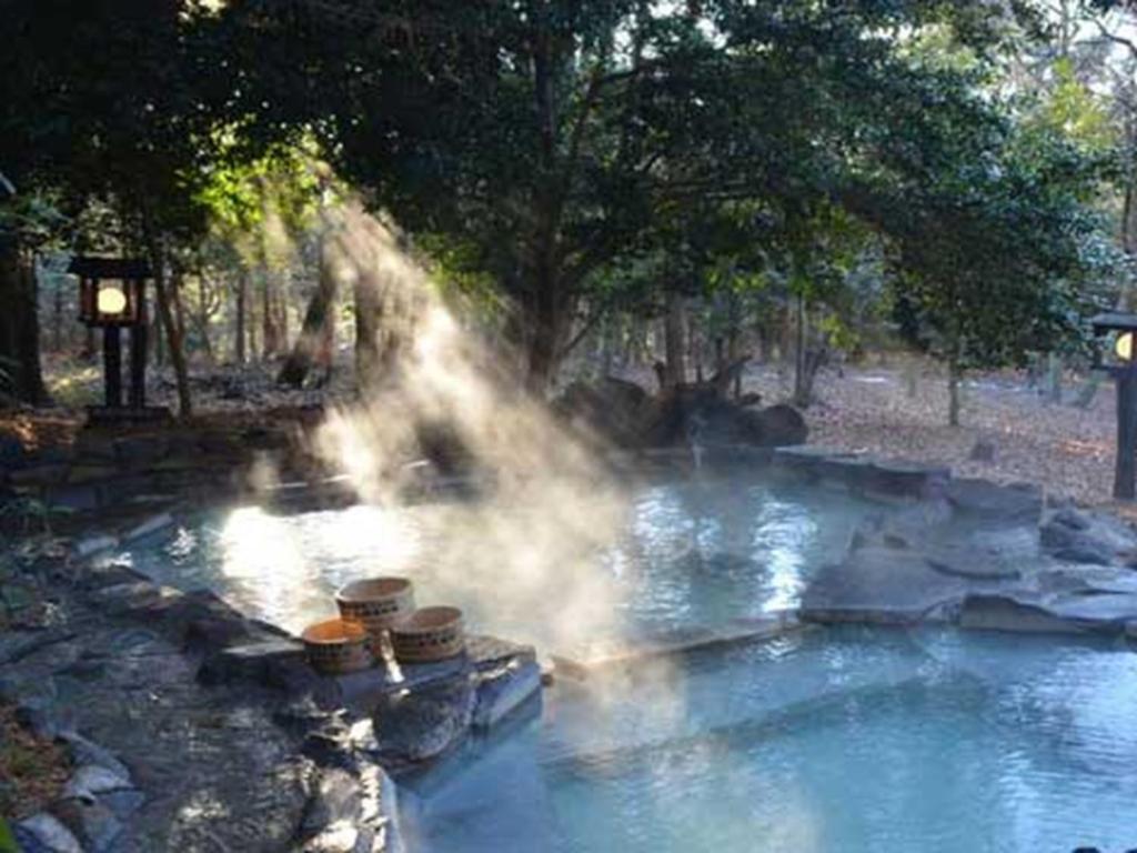 Отель Kirishima Onsen Ryokojin Sanso Экстерьер фото