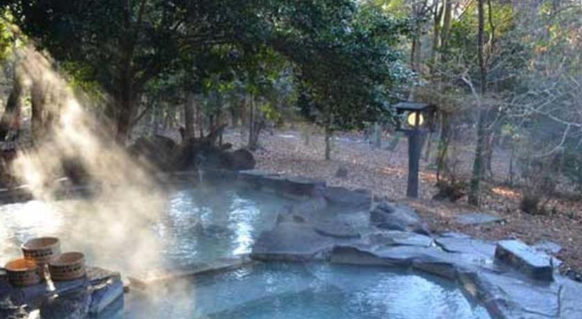 Отель Kirishima Onsen Ryokojin Sanso Экстерьер фото