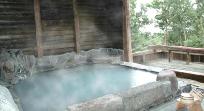 Отель Kirishima Onsen Ryokojin Sanso Экстерьер фото
